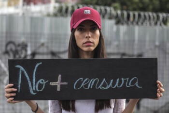 Young person speaks before censorship in the country, 2017. Caracas, Venezuela. EFE