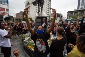 “Say her name”, New Yorkresidents meeting in honor ofBreonna Taylor. 2020